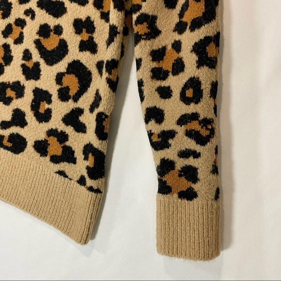 Cotton Emporium Women’s Size S Leopard Pattern‎ Crewneck Sweater Brown/Black - Picture 4 of 11